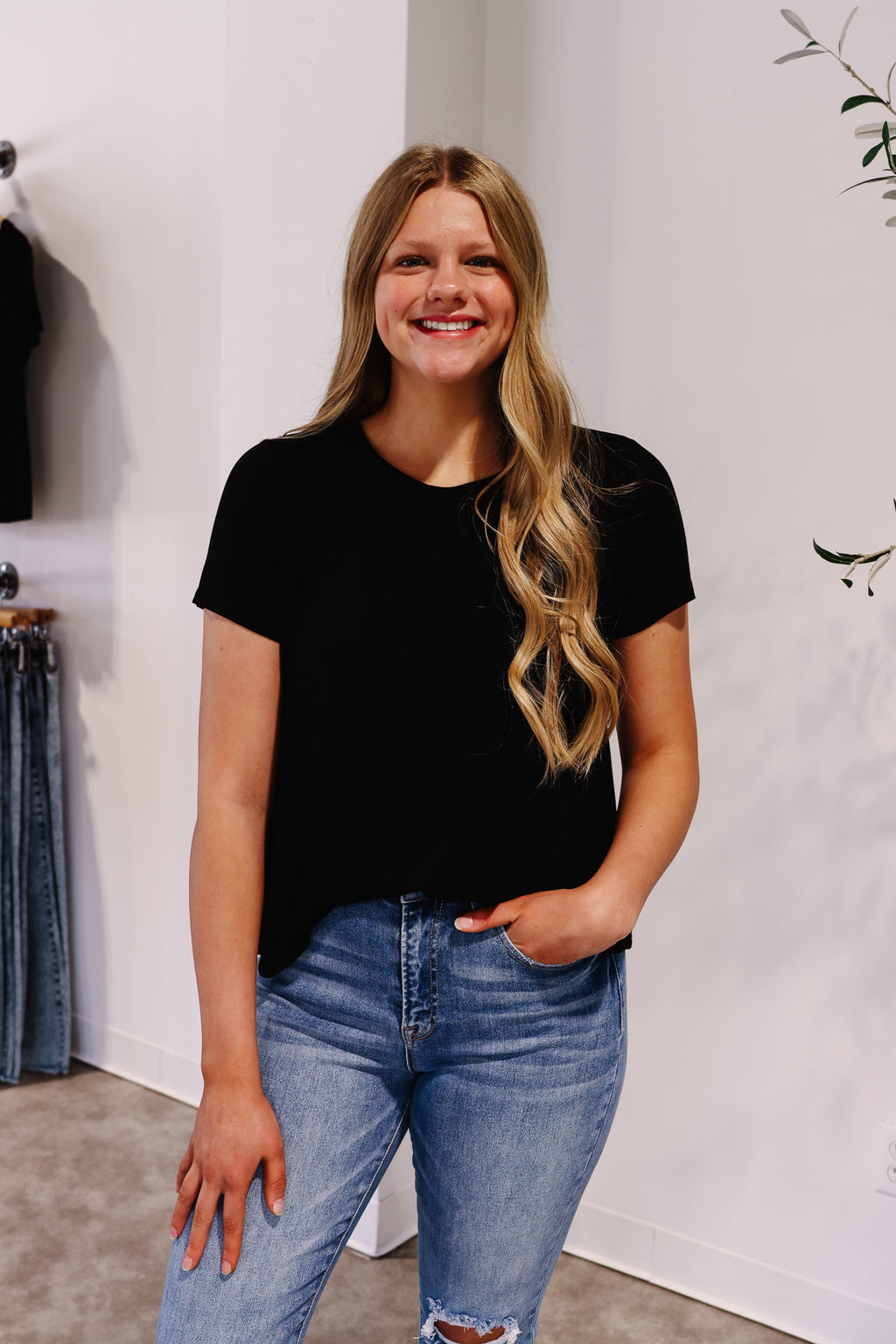 Becca Short Sleeve Basic Tee